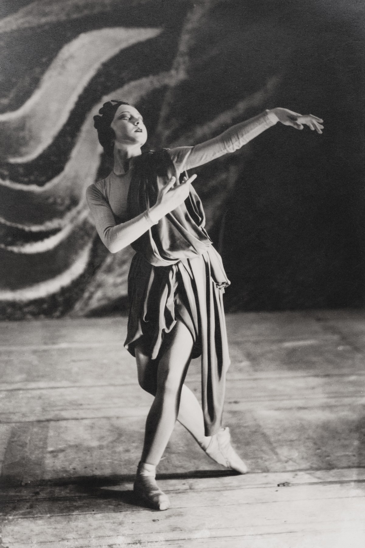 Baronova in Les Presages (1933)